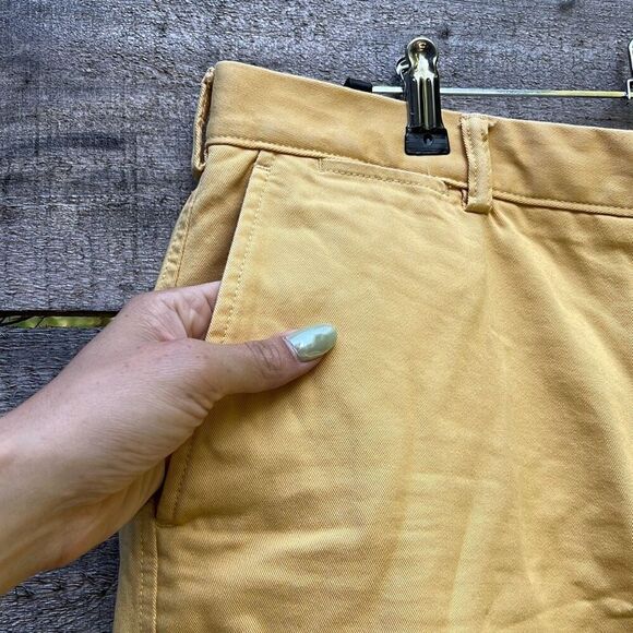 Lands' End Men's Yellow Traditional Fit Casual Stretch Chino Shorts Size 34 - Picture 3 of 7